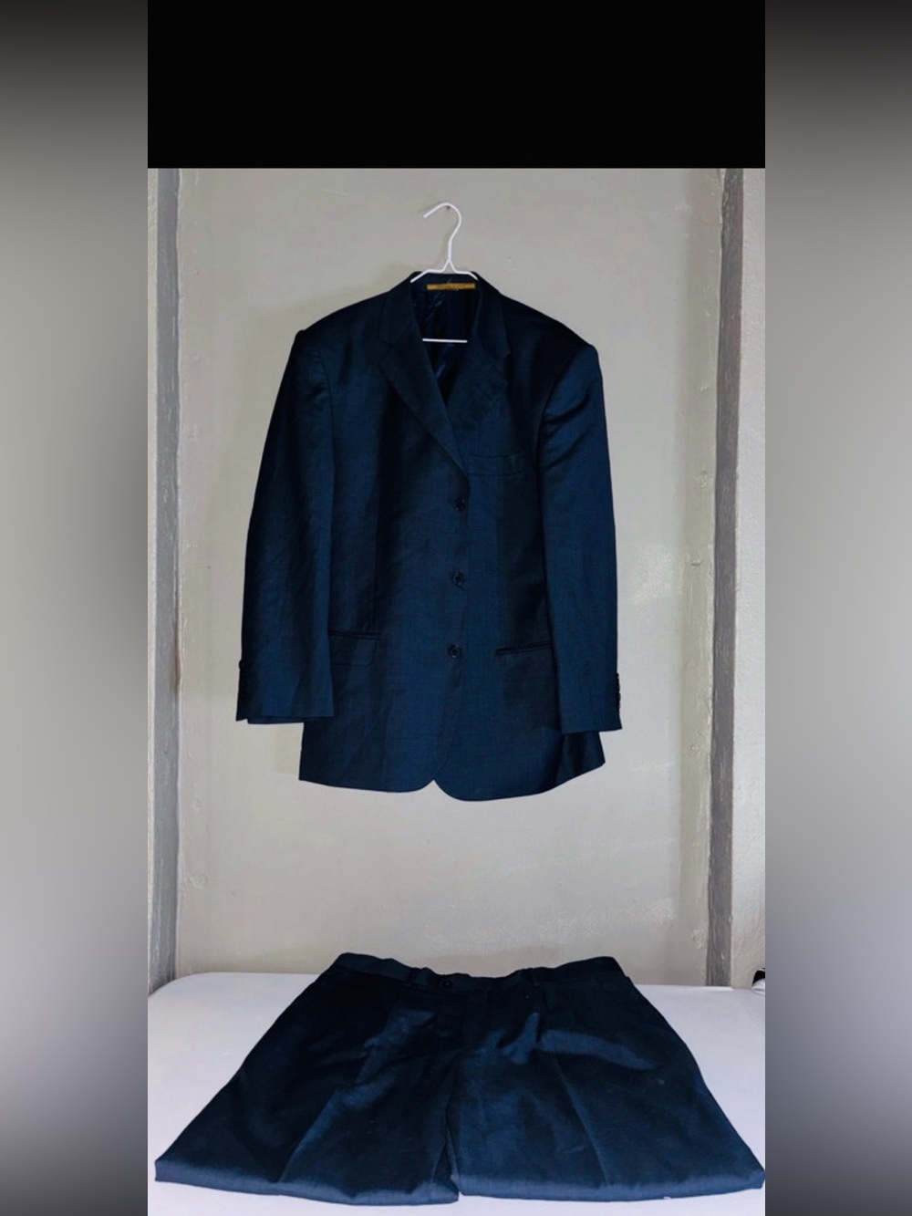 Men's Dark Blue Two-Piece Suit - Classic Single-Breasted Blazer & Trousers